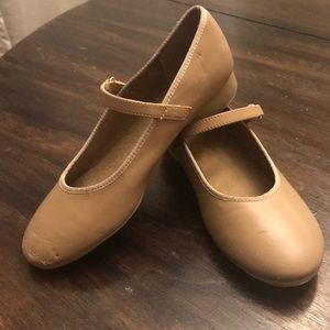 Girls size 2 tap shoes